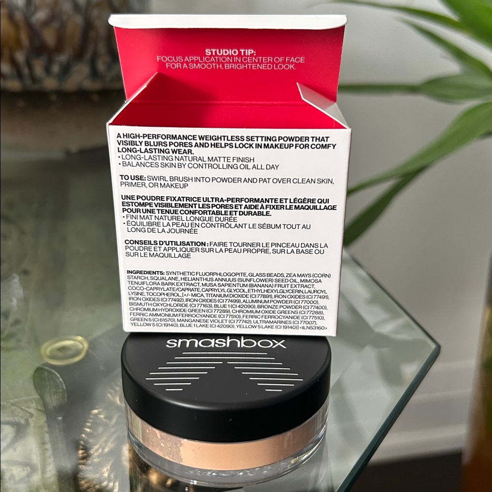 Smashbox Skin Balancing Setting Powder in Translucent Medium - Picture 2 of 6